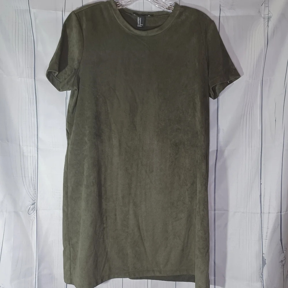 Forever 21 faux suede olive mini short-sleeve boho minimalist casual shirt dress
